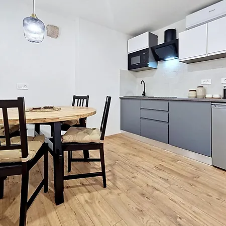 Dalmatica-1 By Interhome *